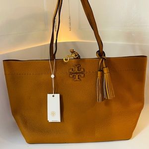 😍Authentic & New Tory Burch McGraw Tote😍